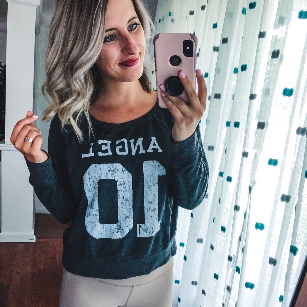 Victoria’s Secret Grey Angel Sweater Size Small